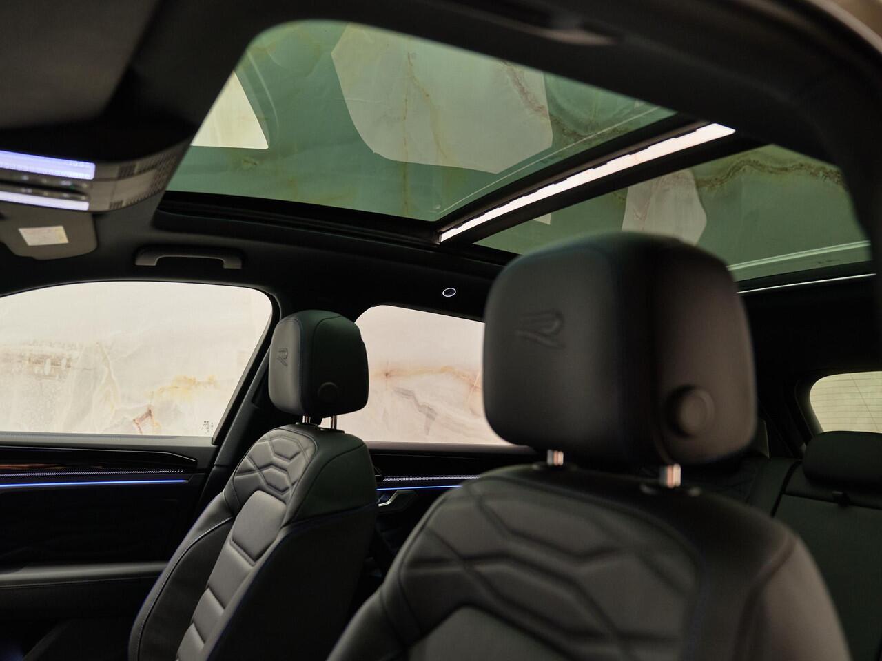 Volkswagen TOUAREG R V6 eHybrid 4Motion, pano, tr.haak, Dynaudio, 22'', luchtv., matrix-LED, memory, HUD, keyless, ACC, privacy