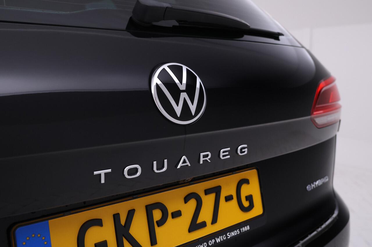 Volkswagen TOUAREG EHYBRID 3.0 TSi 4MOTION Panorama, Luchtvering, Climate, Volleder.