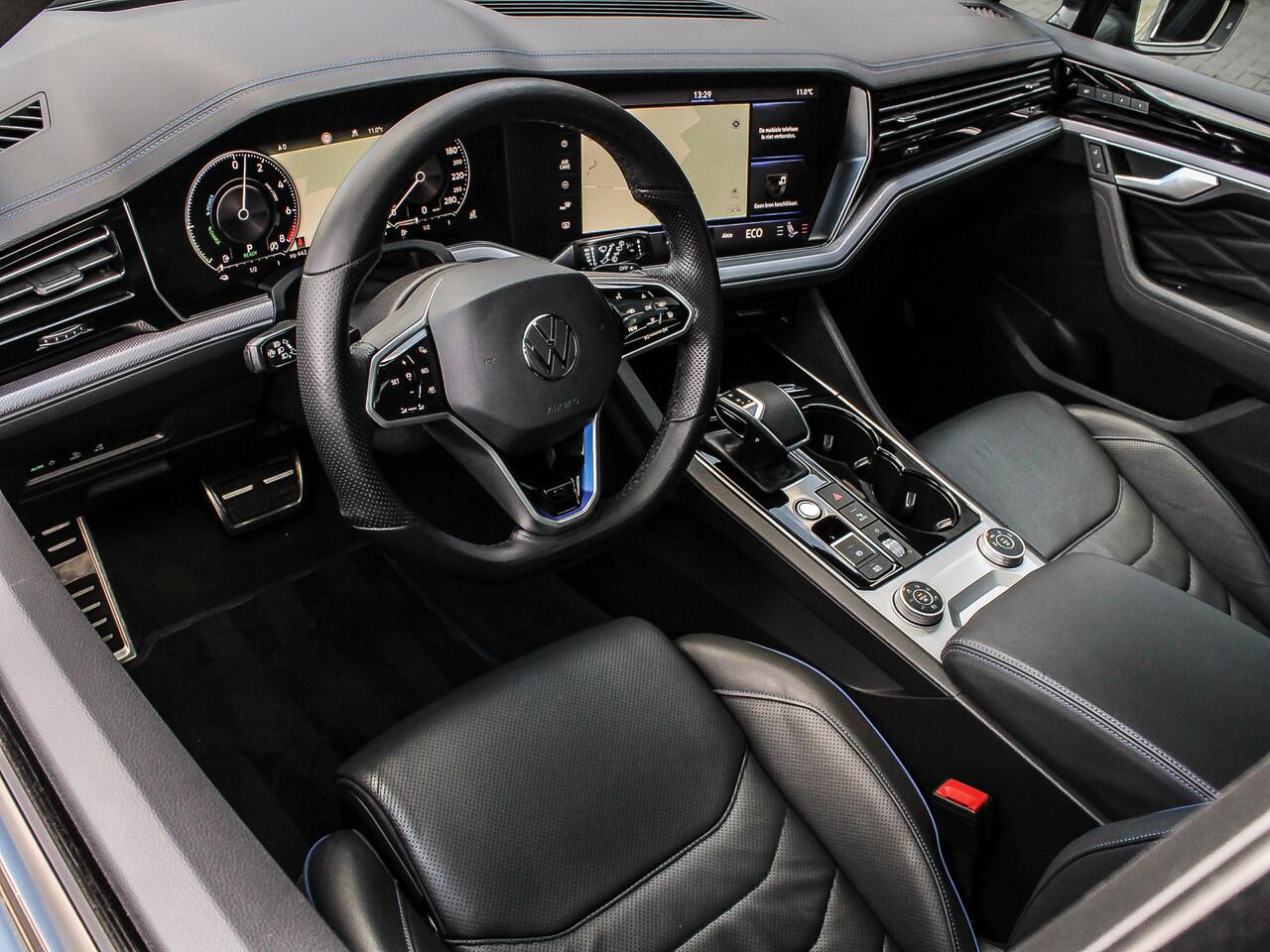 Volkswagen TOUAREG R 3.0 TSi 462PK Automaat 4Motion | BLACK STYLE | PANORAMADAK | LEDER | HEAD-UP | KEYLESS | MASSAGE | VENTILATIE |