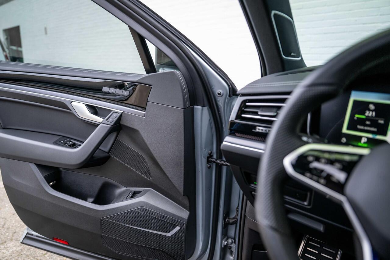 Volkswagen TOUAREG 3.0 TSI eHybrid R 4M Nightvision DynAudio Trekhaak