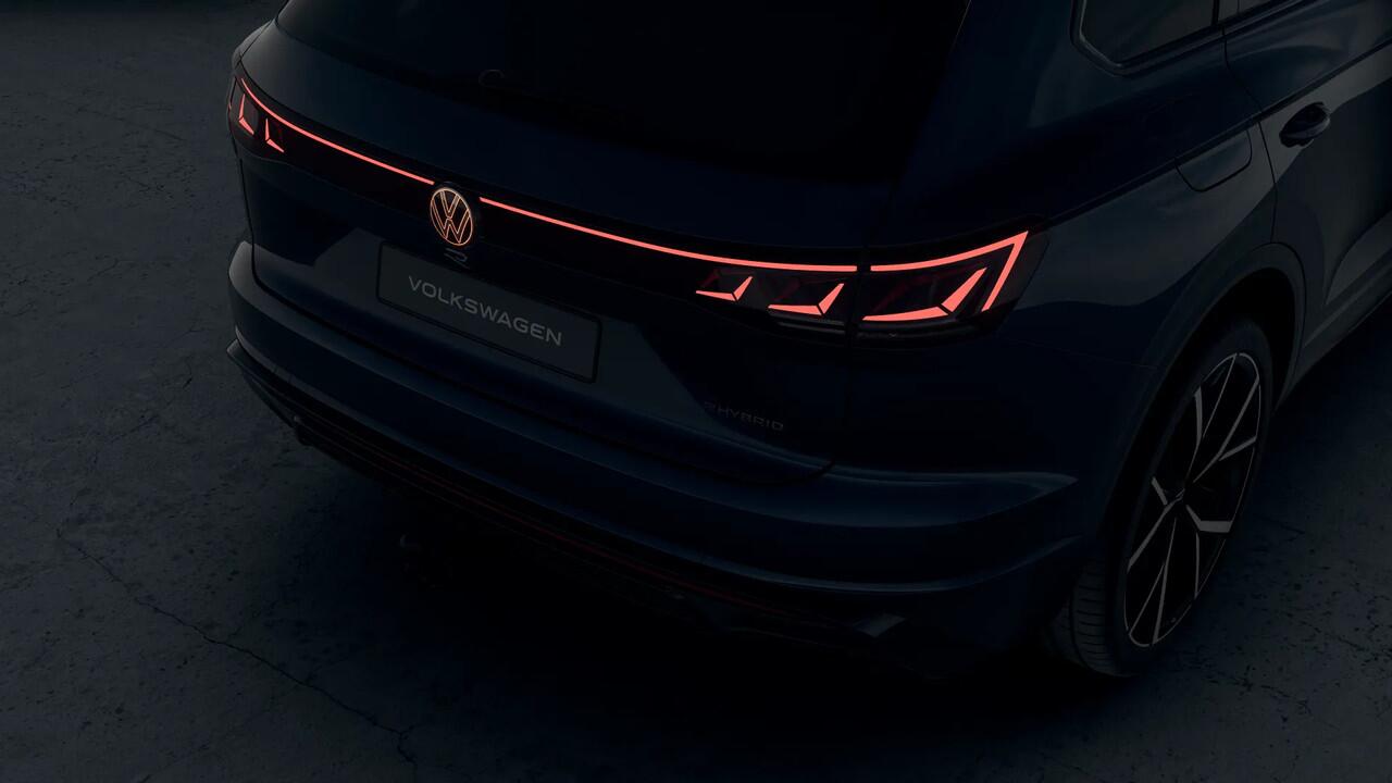 Volkswagen TOUAREG 3.0 TSI eHybrid 4MOTION 462 Tiptronic R Edition Automaat