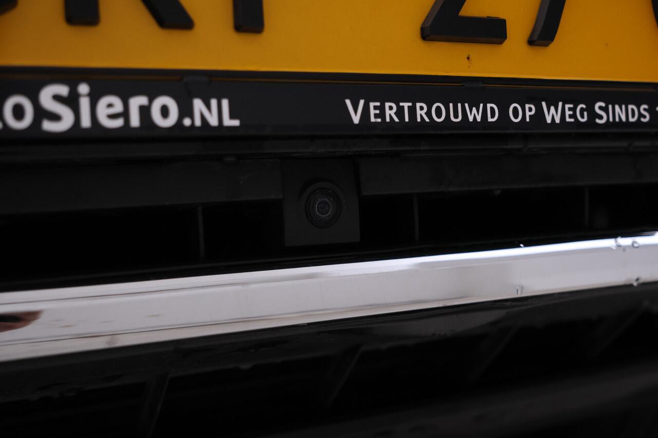 Volkswagen TOUAREG EHYBRID 3.0 TSi 4MOTION Panorama, Luchtvering, Climate, Volleder.