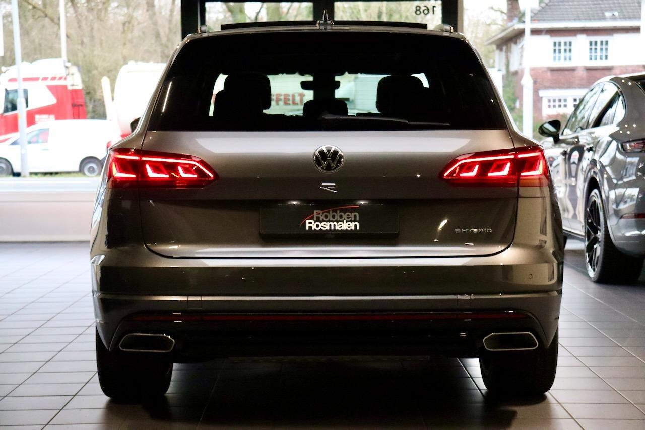 Volkswagen TOUAREG 3.0 TSi eHybrid R 4M PANO|TrkHk|22''