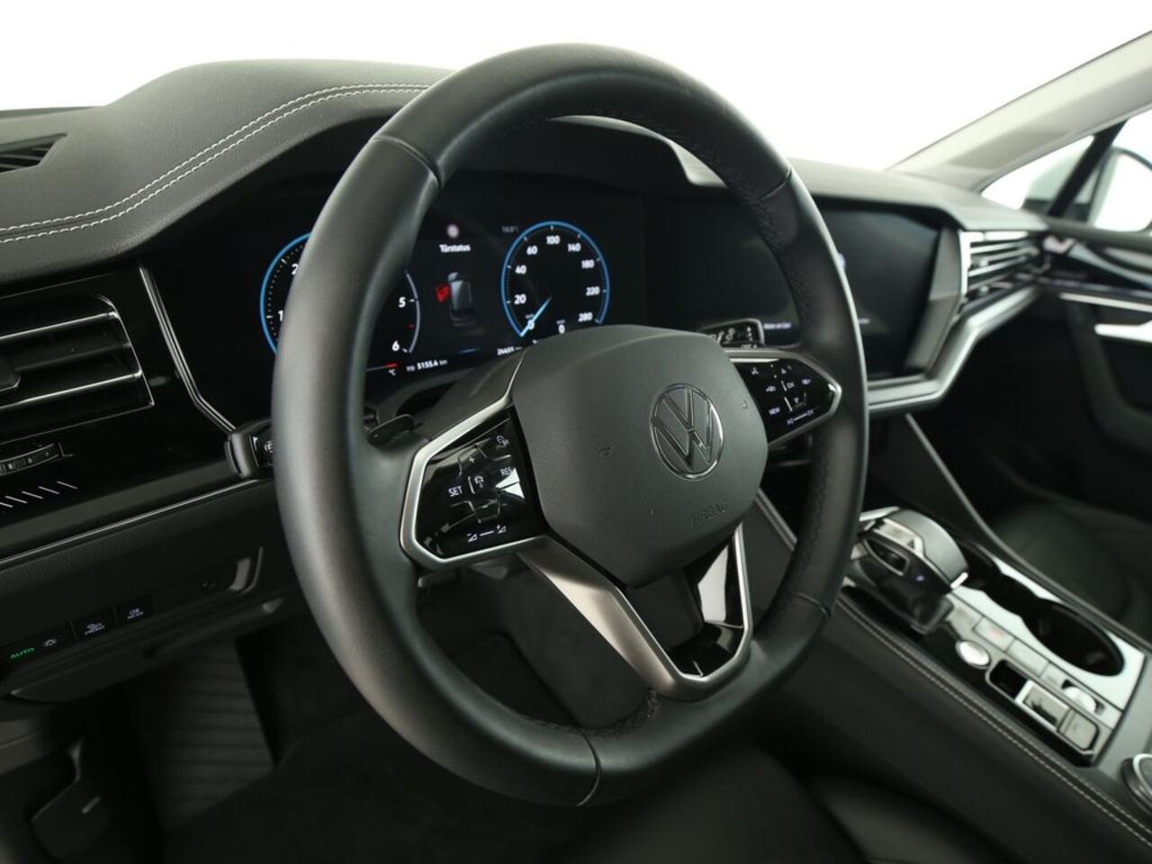 Volkswagen TOUAREG 3.0 TDI Grijs Kenteken ACC LUCHTVERING TREKHAAK COMFORTSTOELEN