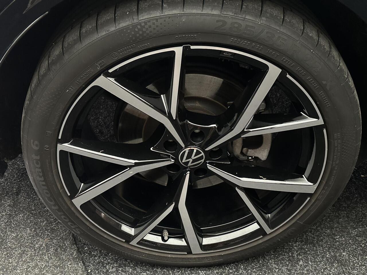 Volkswagen TOUAREG 3.0 TSi 4MOTION R HeadUp Panorama Luchtvering Memory Line