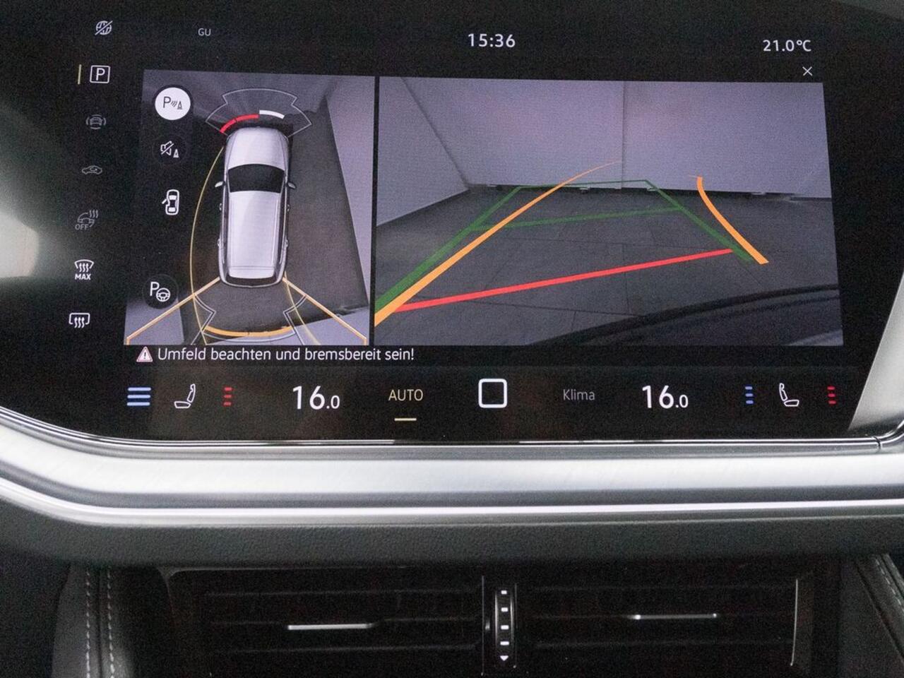 Volkswagen TOUAREG 3.0 TSI R-Line ACC Luchtvering Trekhaak Comfortstoelen Massage Nachtzicht 20 Inch Head-Up