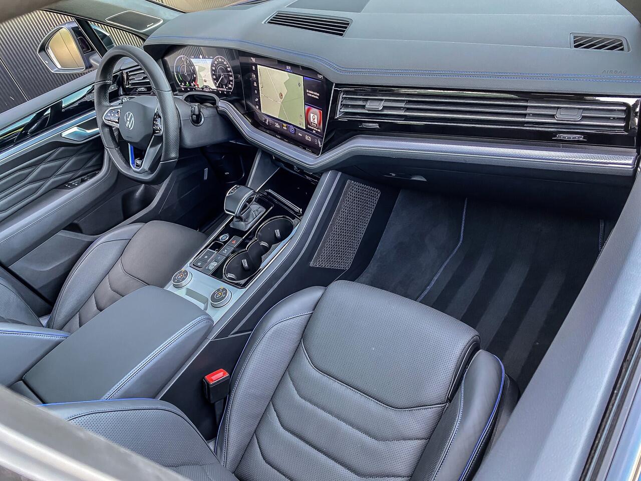 Volkswagen TOUAREG R 3.0 TSi 462PK Automaat 4Motion | DYNAUDIO | PANO | PUGLIA | HEAD-UP | KEYLESS | MASSAGE | VENTILATIE |