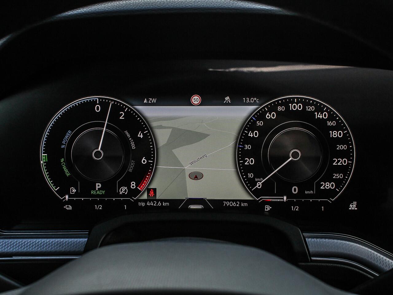 Volkswagen TOUAREG R 3.0 TSi 462PK Automaat 4Motion | BLACK STYLE | PANORAMADAK | LEDER | HEAD-UP | KEYLESS | MASSAGE | VENTILATIE |