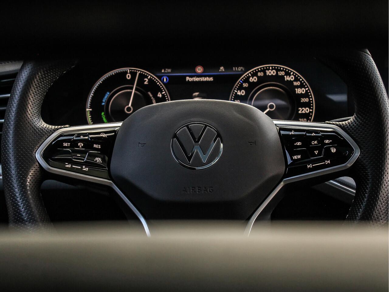 Volkswagen TOUAREG R 3.0 TSi 462PK Automaat 4Motion | BLACK STYLE | PANORAMADAK | LEDER | HEAD-UP | KEYLESS | MASSAGE | VENTILATIE |