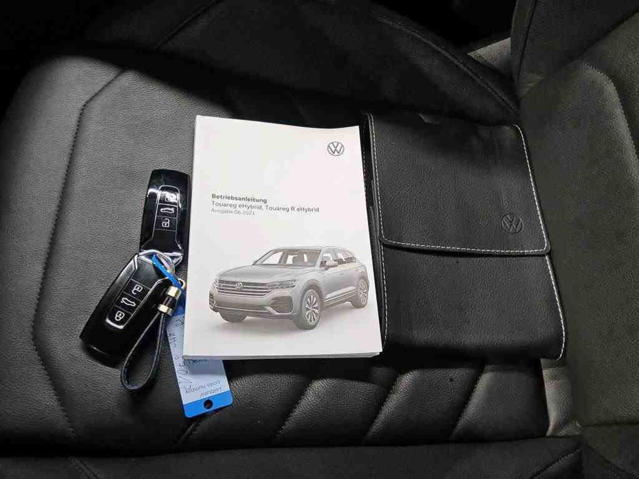 Volkswagen TOUAREG 3.0 TSi eHybrid 4MOTION | Wordt verwacht | Trekhaak | DYNAudio | Keyless | Leer