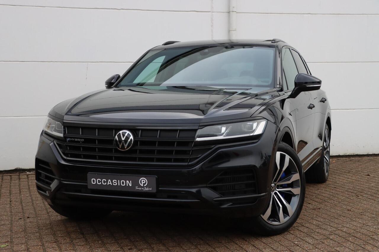 Volkswagen TOUAREG 3.0 TSI eHybrid 4Motion Elegance Black Style | Luchtvering | 380pk Tiptronic