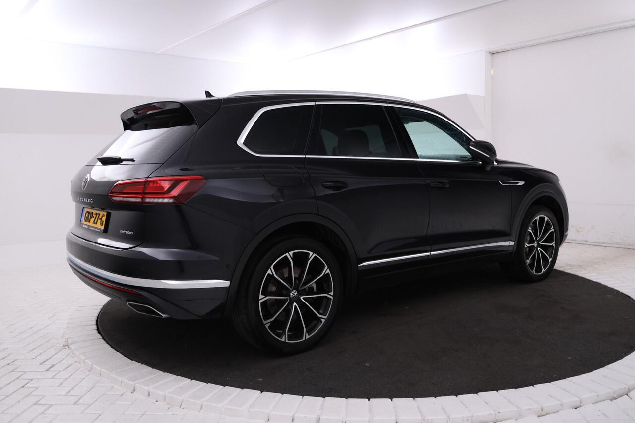 Volkswagen TOUAREG EHYBRID 3.0 TSi 4MOTION Panorama, Luchtvering, Climate, Volleder.