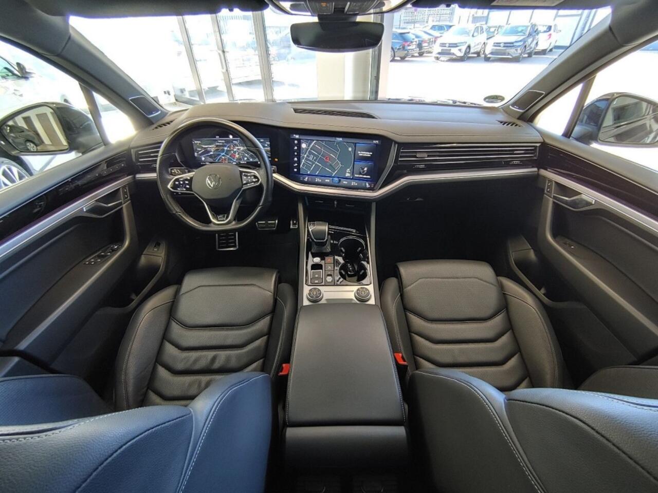 Volkswagen TOUAREG 3.0 TDI DSG R-LINE 4MOTION PANO-DAK/TREKHAAK/CAMERA/CARPLAY/ACC