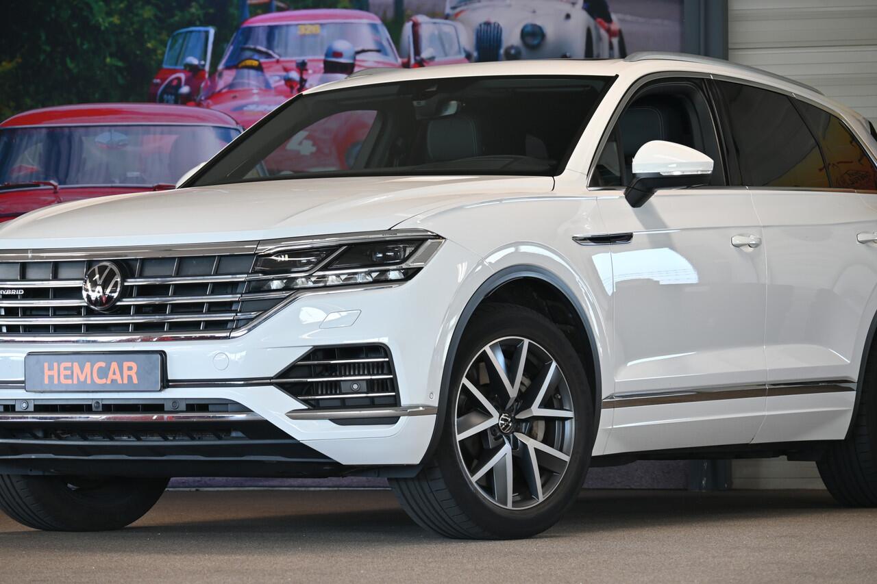 Volkswagen TOUAREG 3.0 TSi eHybrid 4MOTION FULL OPTION nieuwprijs 110.000 EURO