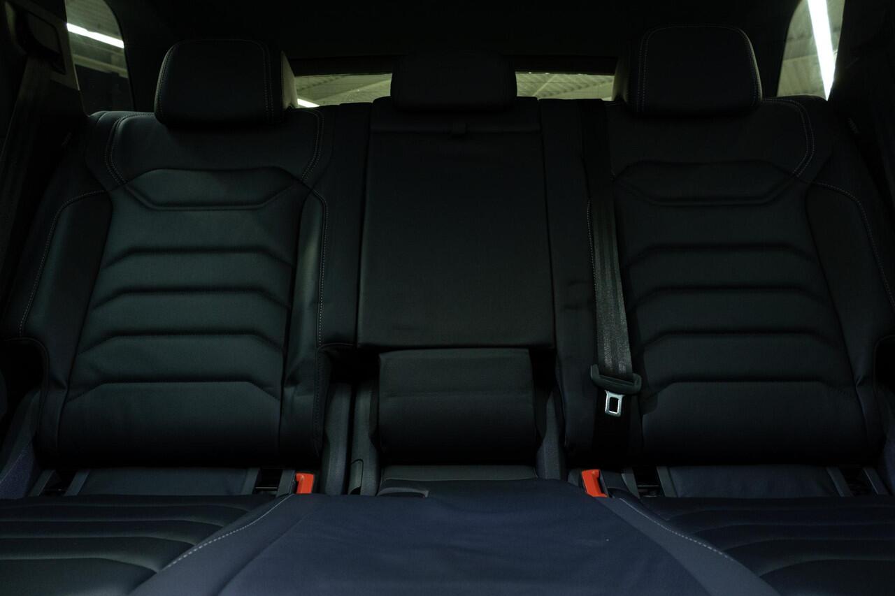 Volkswagen TOUAREG 3.0 TSi eHybrid 4MOTION R | Facelift | Trekhaak | 21 Inch |