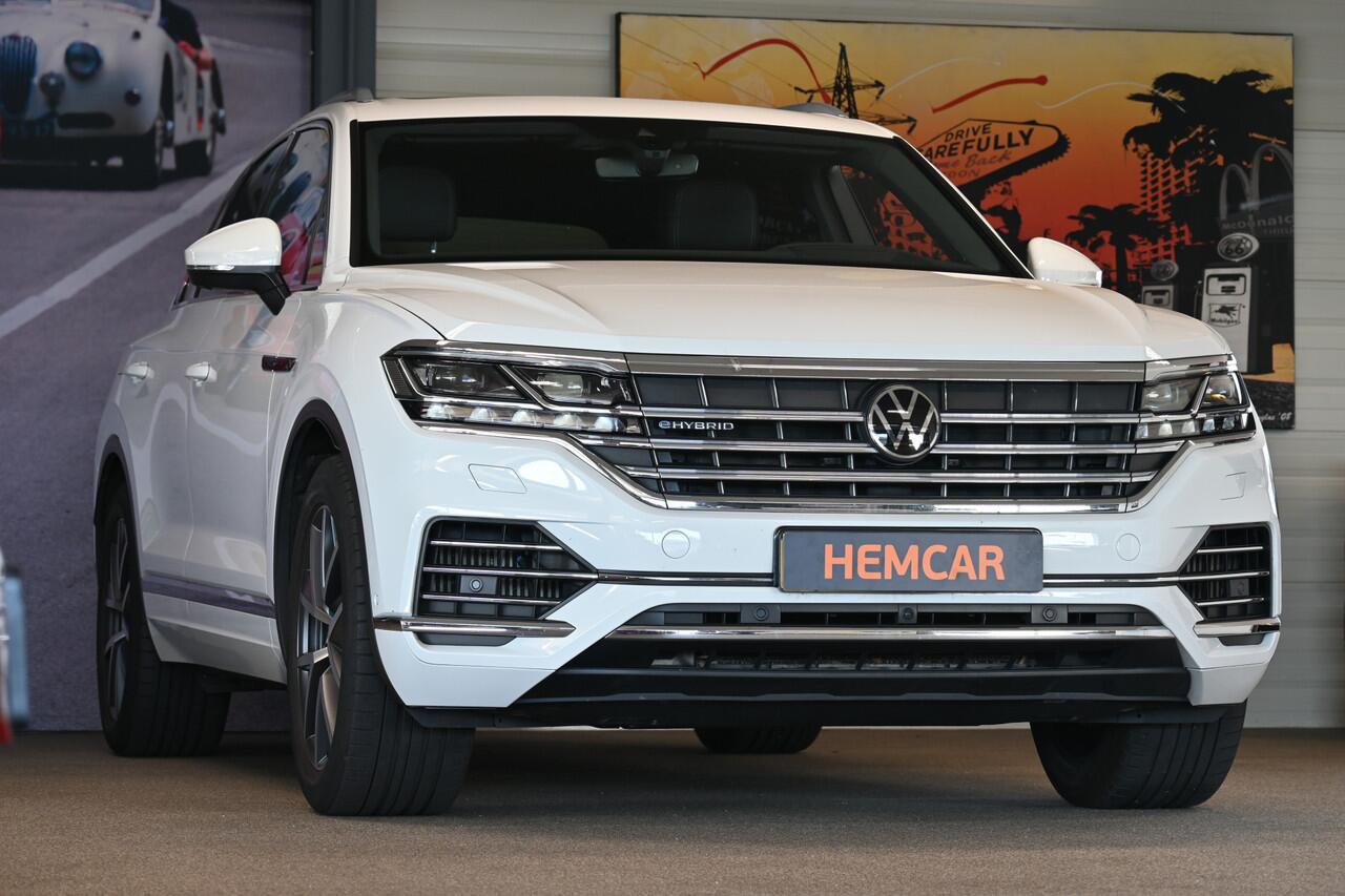 Volkswagen TOUAREG 3.0 TSi eHybrid 4MOTION FULL OPTION nieuwprijs 110.000 EURO