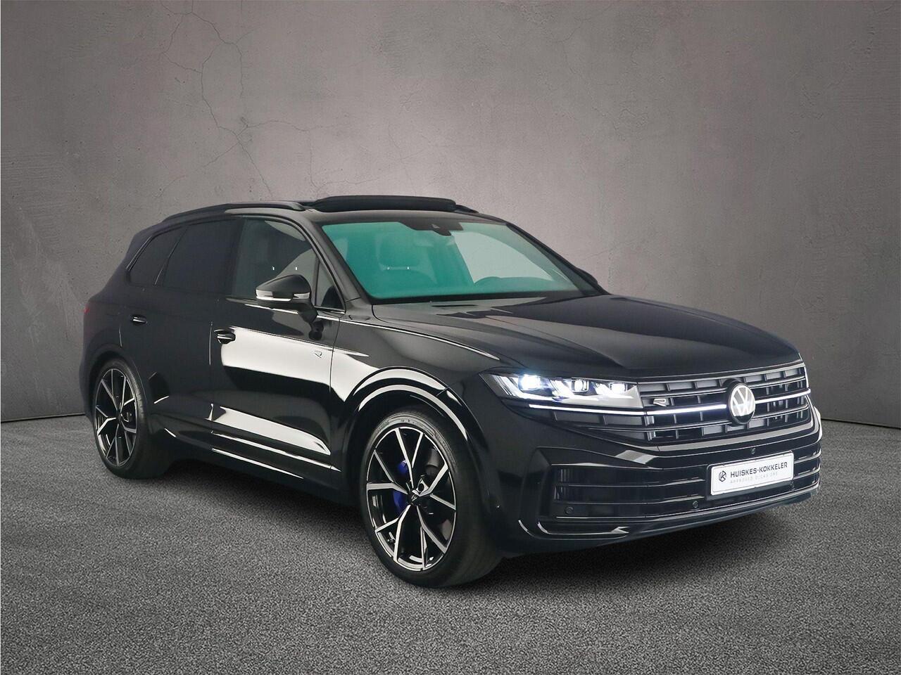 Volkswagen TOUAREG R Edition 3.0 TSI eHybrid 462pk Tiptronic Panoramadak, Luchtvering, Lederen bekleding, 360 camera, Elektrische achterklep, LED matrix koplampen
