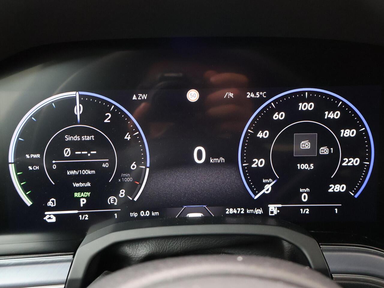 Volkswagen TOUAREG 3.0 TSi eHybrid 4MOTION R | 462 PK | SoH 93% | Head up display | Panorama dak | Massage stoelen | Velgen 21''