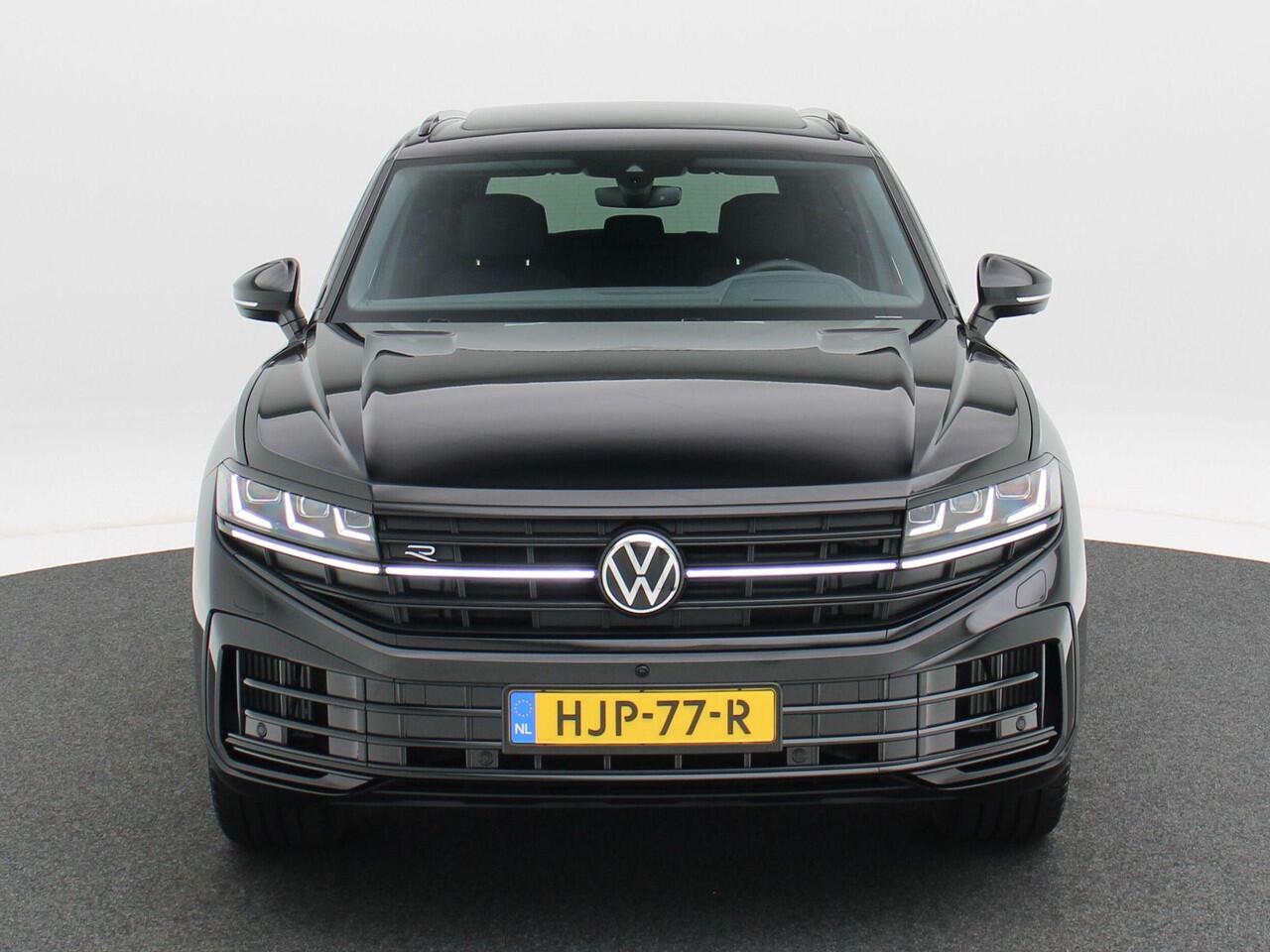 Volkswagen TOUAREG 3.0 TSi eHybrid 463 Pk 4MOTION R-Line | 360° Camera | Full LED | Trekhaak | Panoramadak | DynAudio | Head-Up | Digitaal Dashboard | 22 Inch