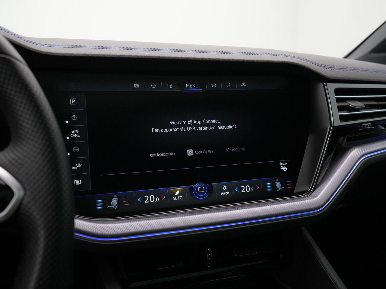 Volkswagen TOUAREG R 3.0 TSi 462 pk eHybrid 4MOTION | Panoramadak | Trekhaak | Luchtvering | Puglia leder | Head-up display | Stoelventilatie | Geheugenstoel