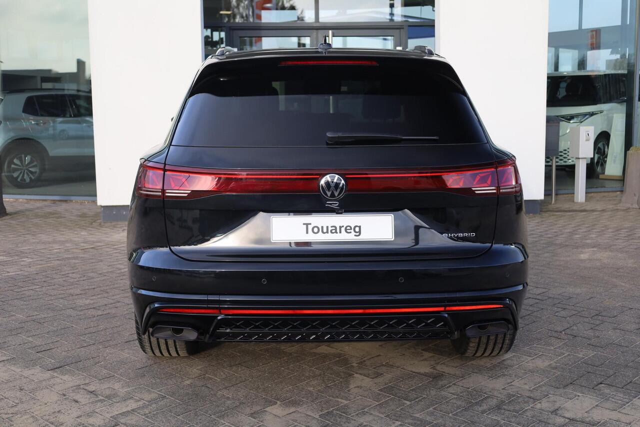 Volkswagen TOUAREG 3.0 TSi eHybrid 4MOTION R Edition 462PK / 340kW LED Matrix HD IQ.Light, nachtzicht (Night Vision), rondomzichtcamera (360° AreaView), elektr. verst. panoramadak, servosluiting, 3-zone Climatronic, voorstoelen verwarmbaar met massagefunctie, achterbank ver