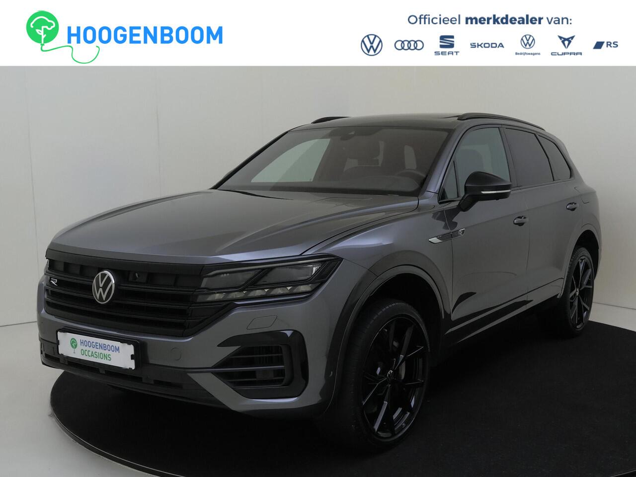 Volkswagen TOUAREG 3.0 TSi eHybrid 4MOTION R | Panoramadak | Luchtvering | Trekhaak | Black style | Head-up display | 360 camera | Parkeerasisstent | Nachtzichtassistent |
