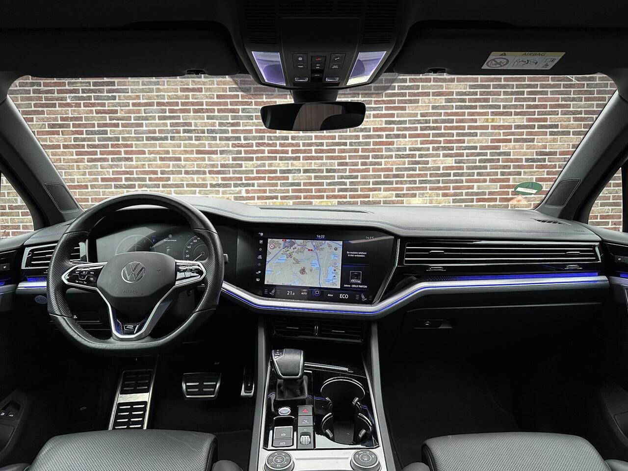 Volkswagen TOUAREG R 3.0 TSi 4MOTION | Puglia| Dak| Massage| Luchtvering| BTW auto|