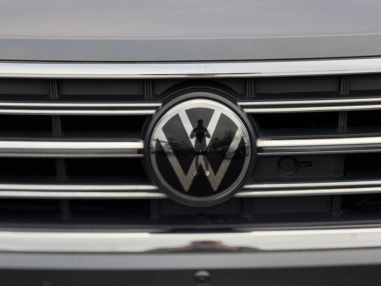 Volkswagen TOUAREG 3.0 TSi eHybrid 4MOTION Elegance | Massage | Trekhaak | Nachtzicht