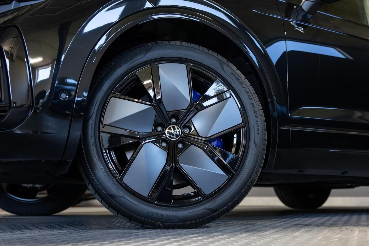 Volkswagen TOUAREG 3.0 TSi eHybrid 4MOTION R 463 PK ACC Head-Up Trekhaak Stoelkoeling Panoramadak