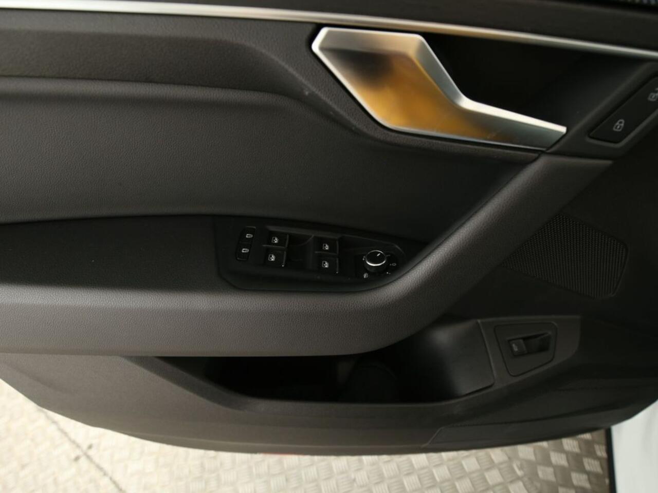 Volkswagen TOUAREG 3.0 TDI Grijs Kenteken ACC LUCHTVERING TREKHAAK COMFORTSTOELEN