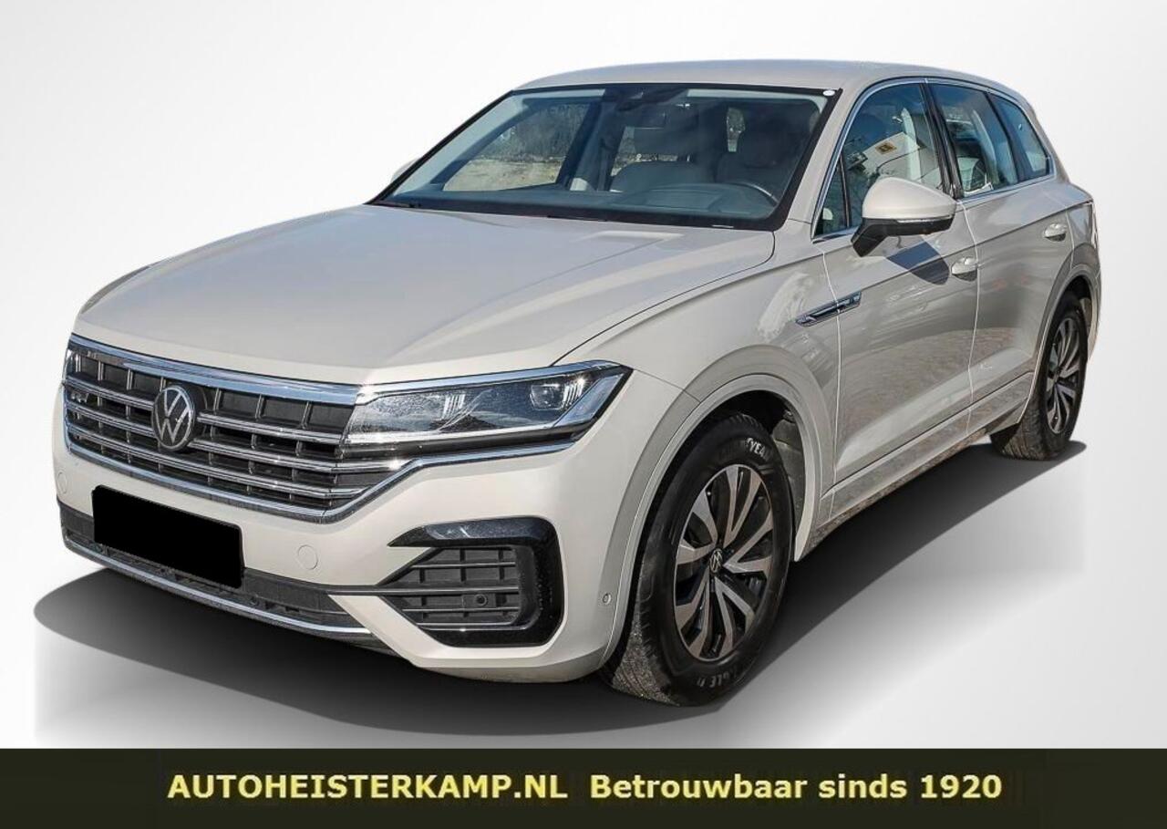 Volkswagen TOUAREG 3.0 TDI Elegance R-Line ACC Luchtvering Comfortstoelen Head-Up Dynaudio Stuurverwarming 360 Camera
