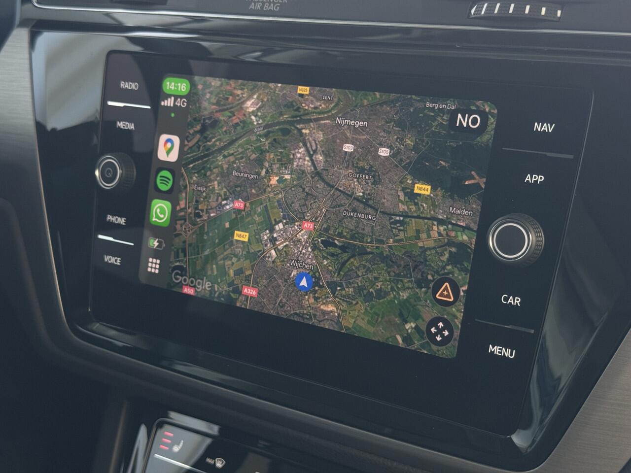 Volkswagen TOURAN 1.5 TSI 150PK 7P CARPLAY NAVI CAMERA LED ELEK.KLEP VIR.COCKPIT DODE.HOEK DET. STOELVERW KEYLESS 7P 7PERS 10/2024 "Volkswagen rijden begint bij Topautos.nl - 75 topmodellen direct op voorraad!"