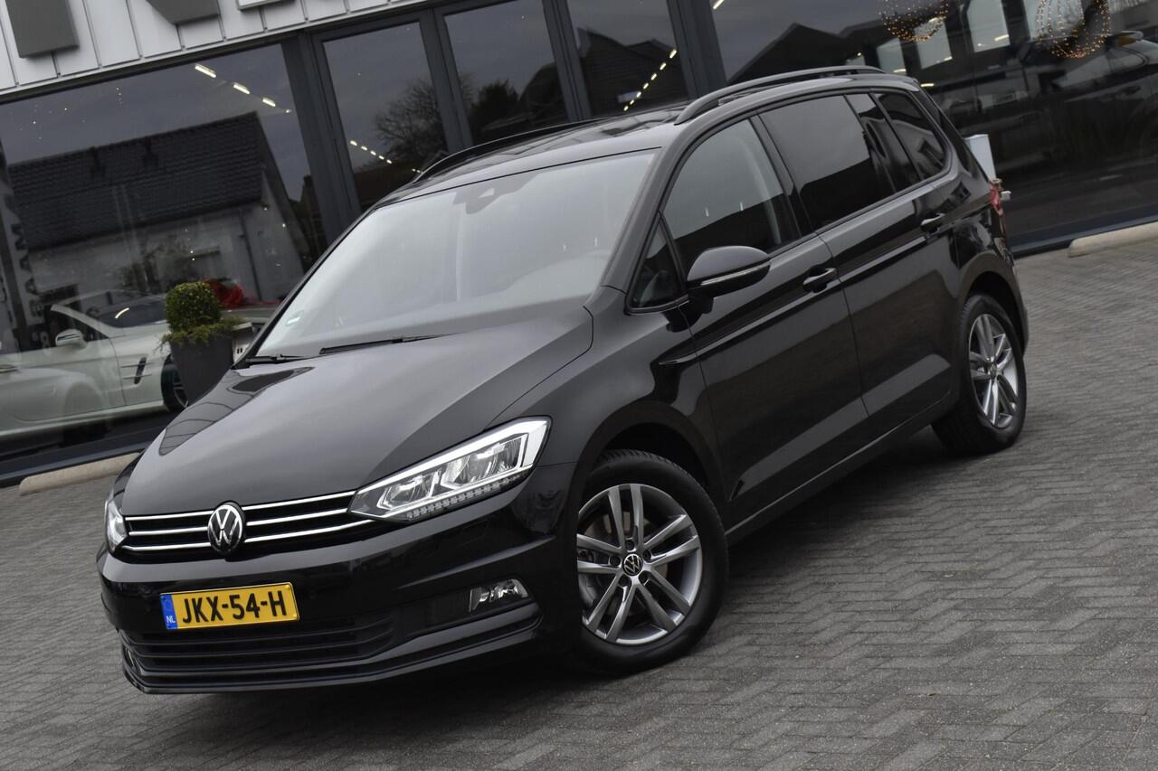 Volkswagen TOURAN 1.5 TSI Business 7p Pano - Trekhaak - BTW