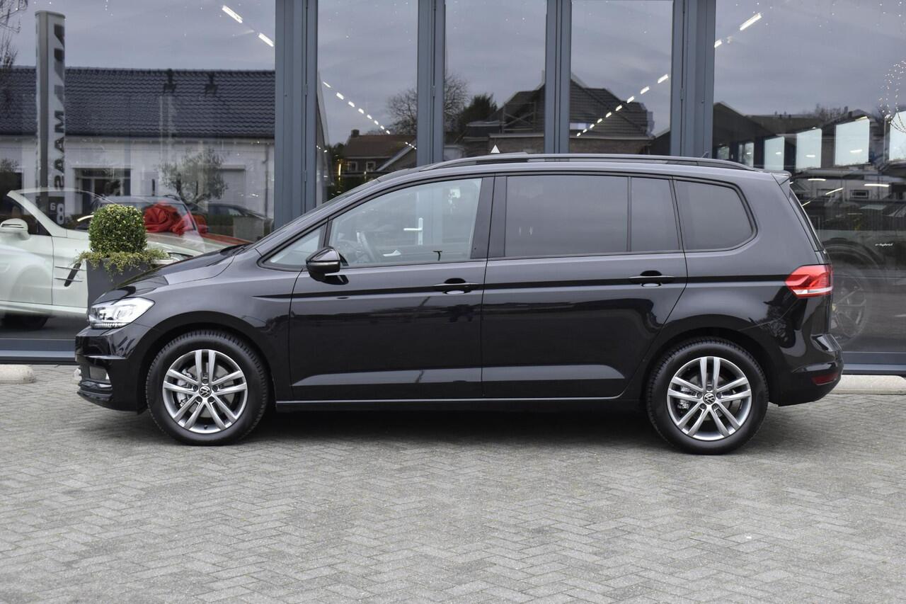 Volkswagen TOURAN 1.5 TSI Business 7p Pano - Trekhaak - BTW