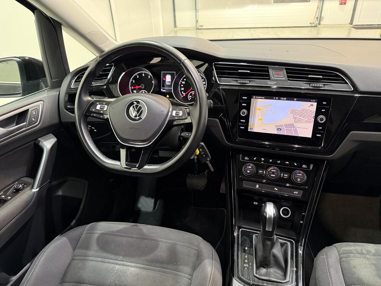 Volkswagen TOURAN 7p 1.5 TSI 150pk DSG Highline | ACC | Full Led