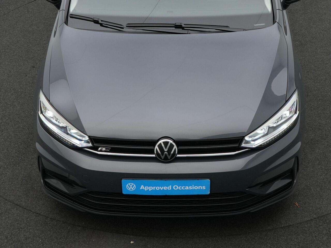 Volkswagen TOURAN 7-zits 1.5 TSI 150 pk DSG Highline / R-Line | Trekhaak | Achteruitrijcamera | Navigatie | Stoelverwarming | Adaptive Cruise