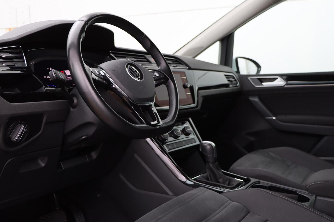 Volkswagen TOURAN 1.5 TSI Highline 7p. 150pk DSG7