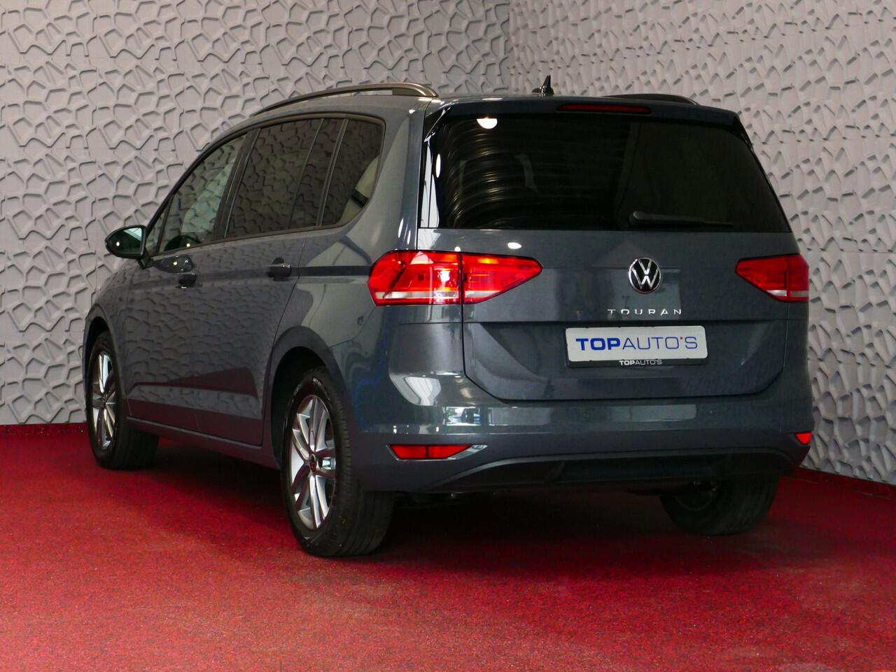 Volkswagen TOURAN 1.5 TSI 150PK 7P CAMERA CARPLAY NAVI LED ELEK.KLEP VIR.COCKPIT DODE.HOEK DET. STOELVERW KEYLESS 7P 7PERS 11/2024 ?Top Auto's Wijchen , 30 Jaar Specialist in Volkswagen : Alle Type's : R-Line Edition / Style / First Edition / Highline / Life , Zowel PHEV 