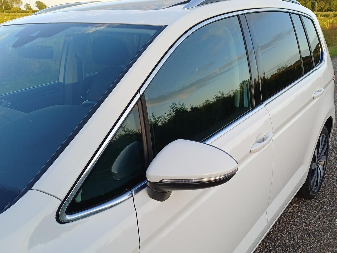 Volkswagen TOURAN 1.5 TSI Highline /Pano/Trekh./Camera/Digi Dash/18"/