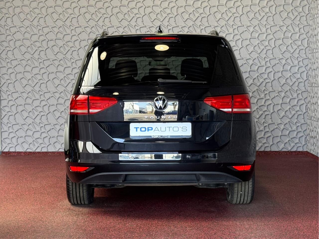Volkswagen TOURAN 1.5 TSI 150PK 7P CARPLAY NAVI CAMERA LED ELEK.KLEP VIR.COCKPIT DODE.HOEK DET. STOELVERW KEYLESS 7P 7PERS 10/2024 ?Top Auto's Wijchen , 30 Jaar Specialist in Volkswagen : Alle Type's : R-Line Edition / Style / First Edition / Highline / Life , Zowel PHEV 