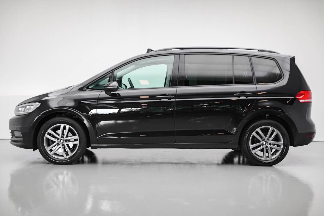 Volkswagen TOURAN 1.5 TSI Business 7p |Pano|Virtual|Keyless|Dodehoek|ACC|Camera|