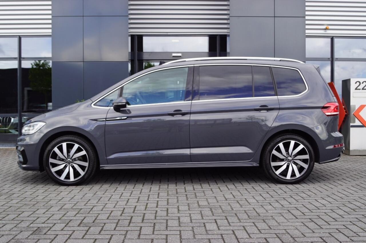 Volkswagen TOURAN 1.5 TSI DSG R-Line / 7Pers./Panodak /trekhaak wegkl./ACC/Side-as