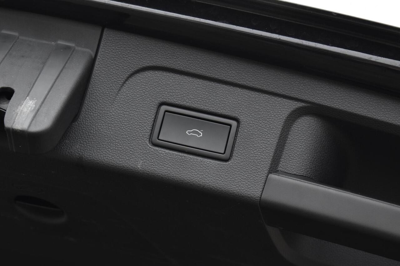 Volkswagen TOURAN 1.5 TSI Business 7p Pano - Trekhaak - BTW