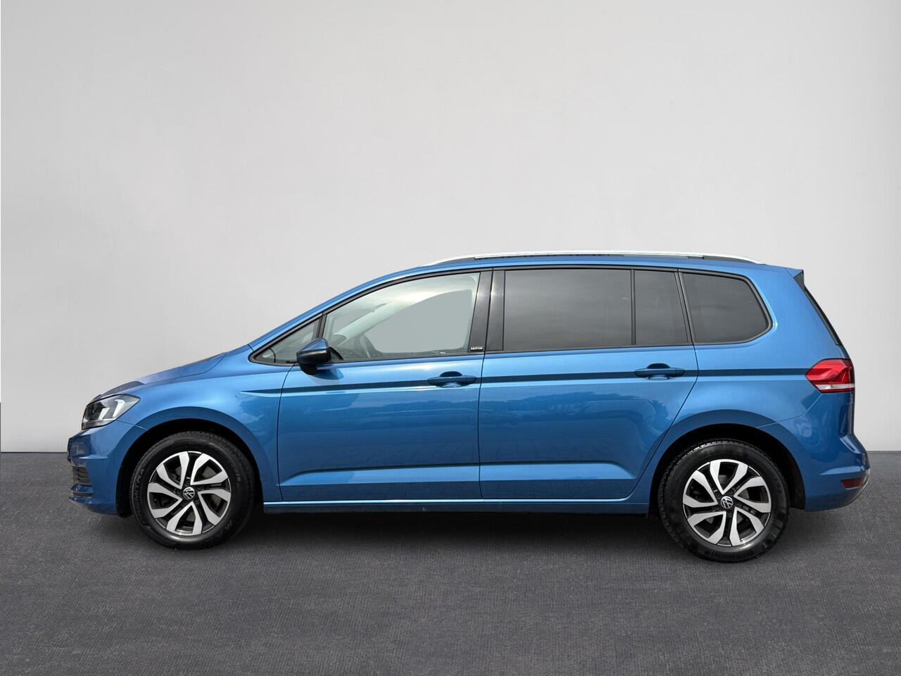 Volkswagen TOURAN 1.5 TSI Active 7 Persoons | ¤ 1.000 INRUILPREMIE | Climate Control | Virtual Cockpit | Cruise Control | Navigatie | Apple Carplay/Android Auto | Stoelverwarming | Dodehoek detectie | ( Vestiging - Vianen Tel: 0347-371248 )
