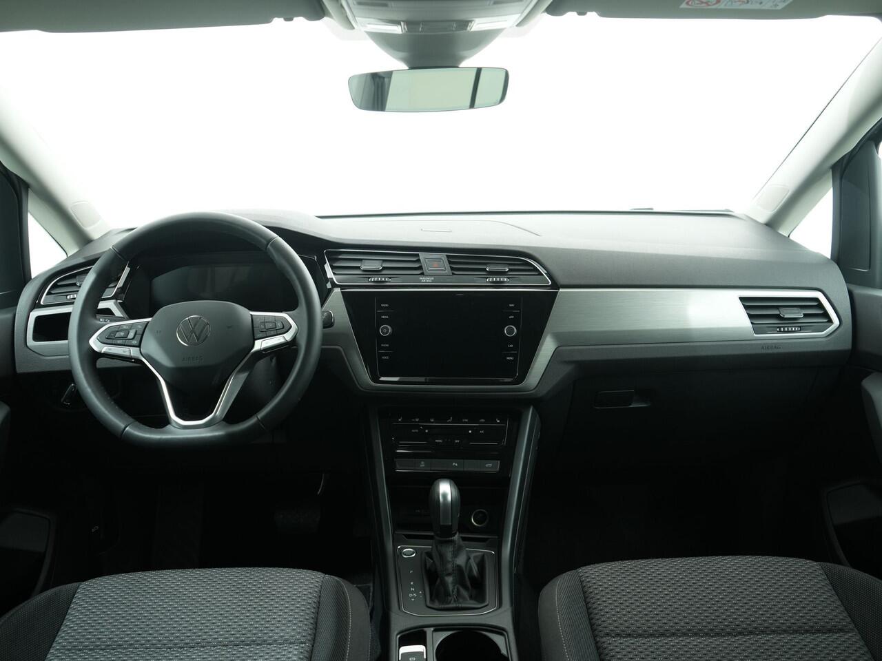 Volkswagen TOURAN 1.5 TSI 150PK COMFORTLINE 7-P Camera | Stoelverwarming | El. Achterklep