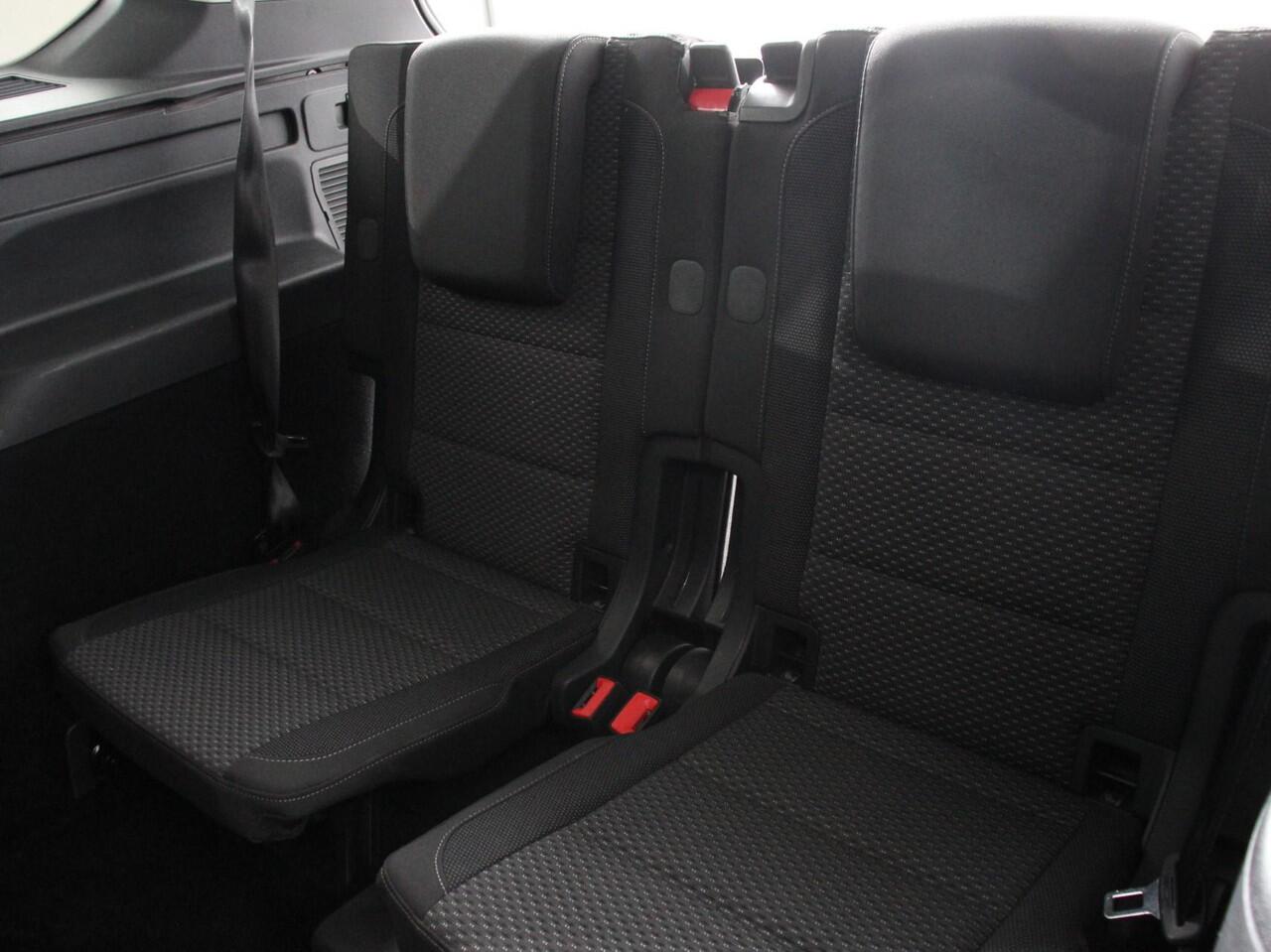 Volkswagen TOURAN 1.5 TSI DSG Comfortline 7p Navigatie Apple Carplay/Android Auto Parkeersensoren Adaptive Cruise Control Stoelverwarming Climate Control