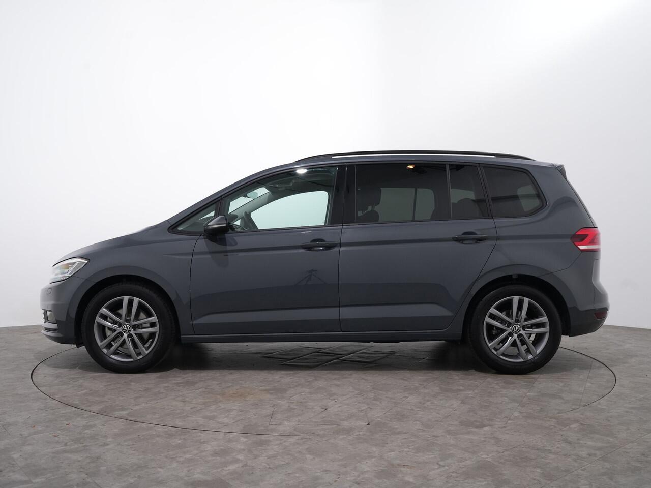 Volkswagen TOURAN 1.5 TSI 150PK COMFORTLINE 7-P Camera | Stoelverwarming | El. Achterklep
