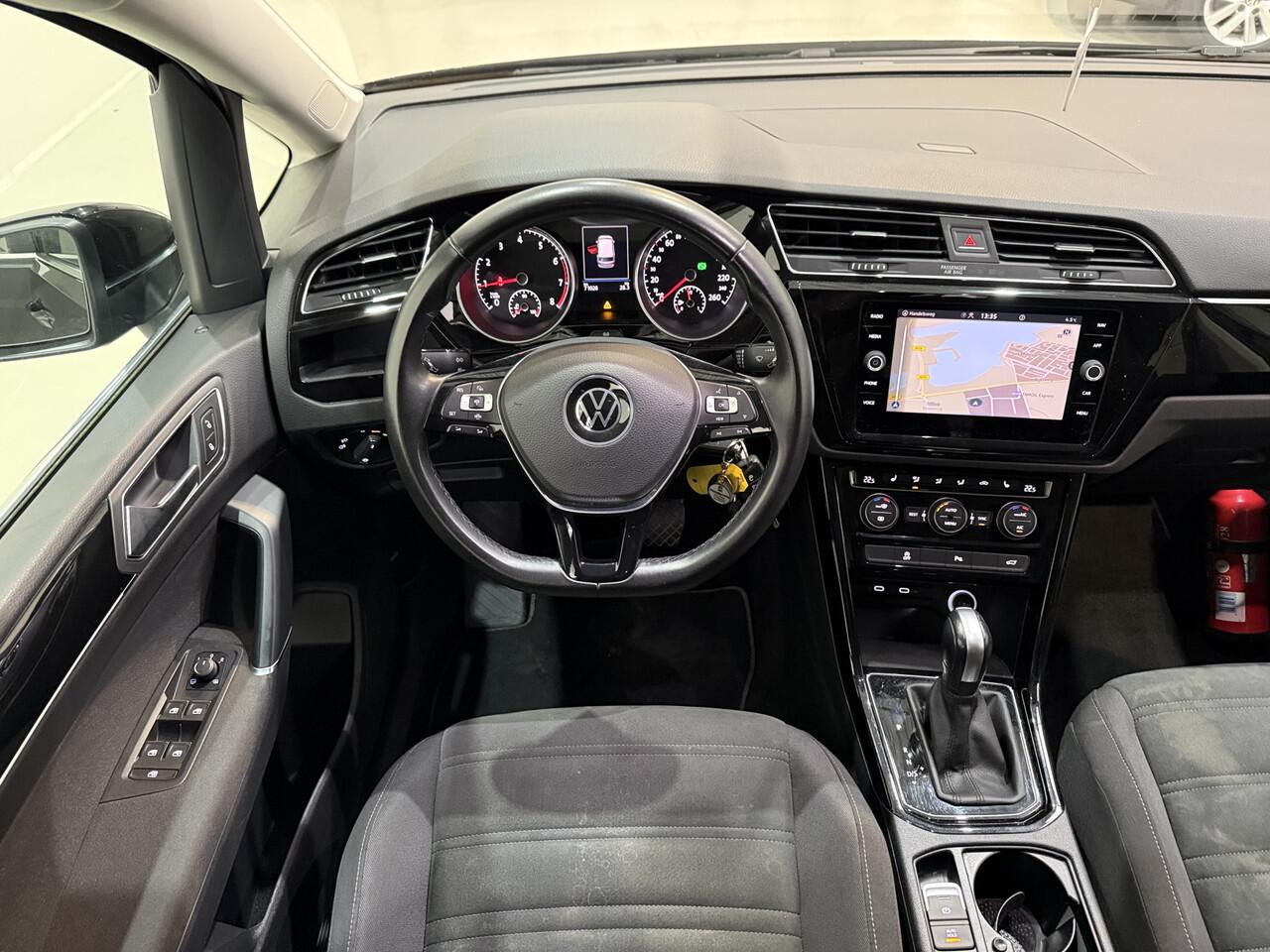 Volkswagen TOURAN 7p 1.5 TSI 150pk DSG Highline | ACC | Full Led