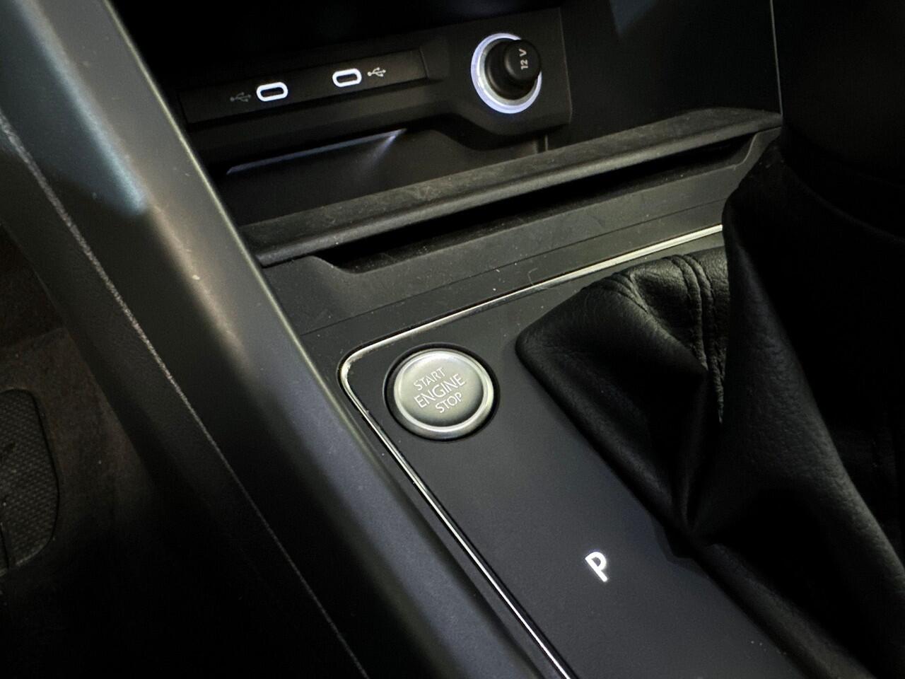 Volkswagen TOURAN 1.5 150pk TSI Highline 7p Panoramaschuif-kanteldak | Navigatie 'Discover Media' | Koplampverlichting led