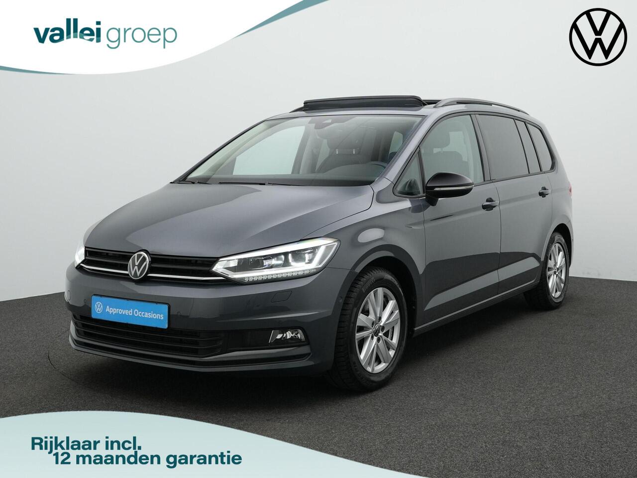 Volkswagen TOURAN 7 pers. 1.5 TSI 150 pk DSG Highline | 7-persoons | Panoramadak | Trekhaak | Stoelverwarming | Sportonderstel | Side Assist | Black Style